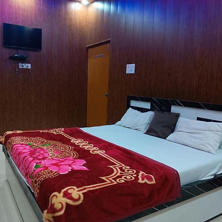 Hotel La Ayodhya Residency Esterno foto