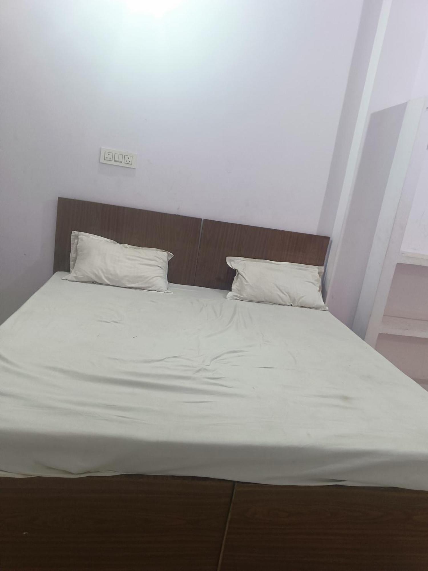 Hotel La Ayodhya Residency Esterno foto