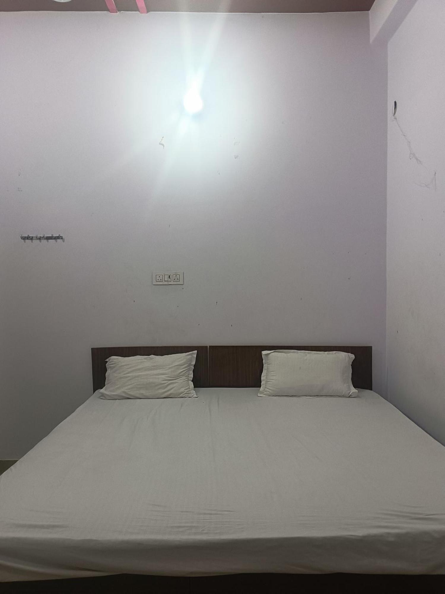 Hotel La Ayodhya Residency Esterno foto