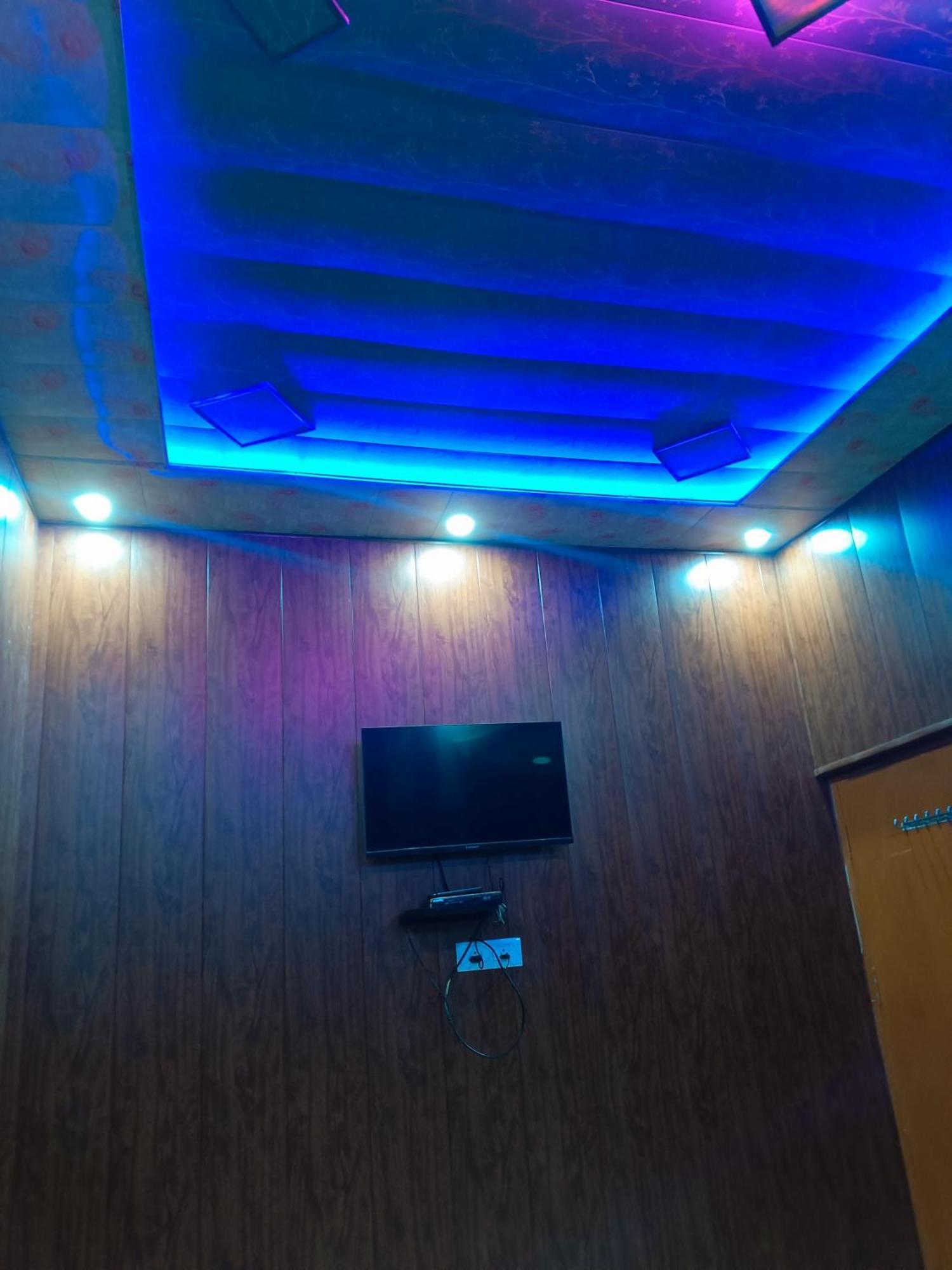 Hotel La Ayodhya Residency Esterno foto
