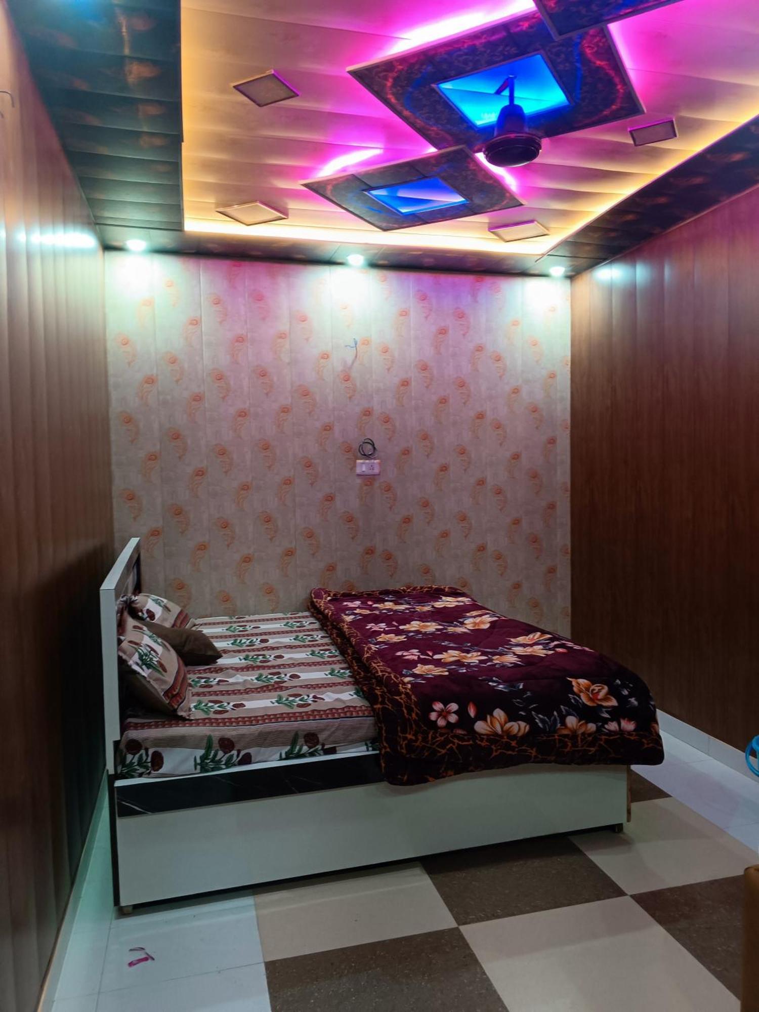 Hotel La Ayodhya Residency Esterno foto